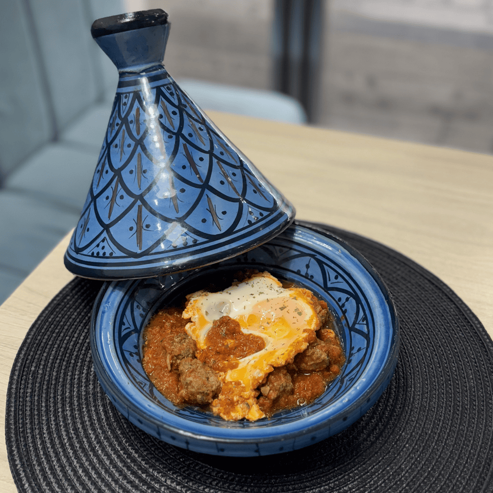 Tajine de Kefta – Albóndigas de carne en salsa de tomate y huevo.